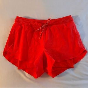 Athleta Crest 2 in 1 Shortie shorts Size 4